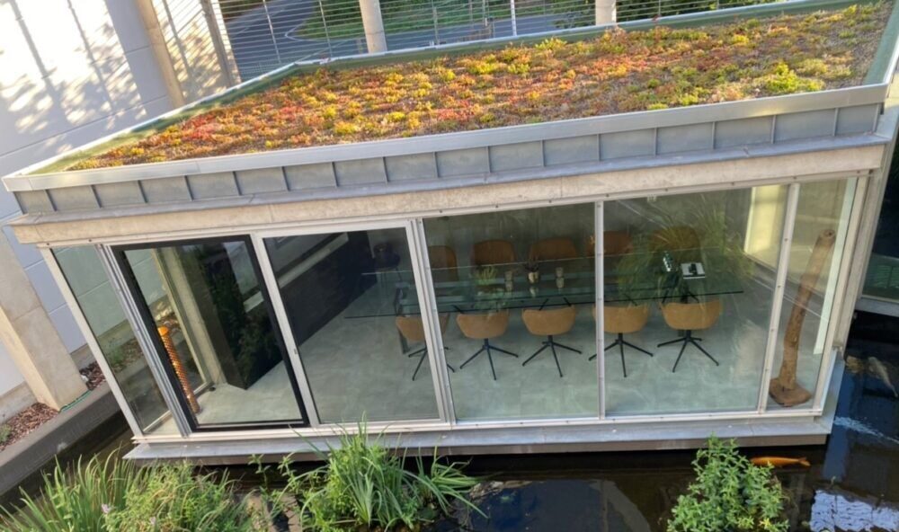 alt=„Nachhaltige Qualität bei Fensterkonzepte Schulze in Köln – langlebige und zuverlässige Fenster und Haustüren, inklusive umweltfreundlicher Entsorgung alter Bauteile.“