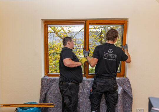 alt="Energieeffiziente Fenster fachgerecht einbauen lassen beim Sanieren"