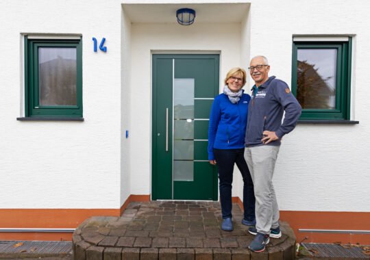 Haustüren modernisieren mit Fensterkonzepte Schulze – stilvolle Aluminium-Haustür in Köln für mehr Sicherheit und Wärmeschutz