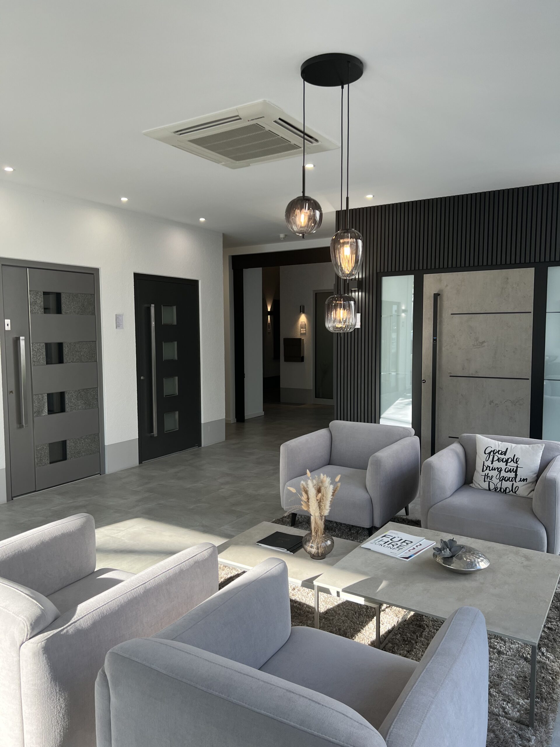 ndividuelle Beratung in unserer Fensterausstellung Köln-Godorf – Modelle direkt vor Ort erleben.